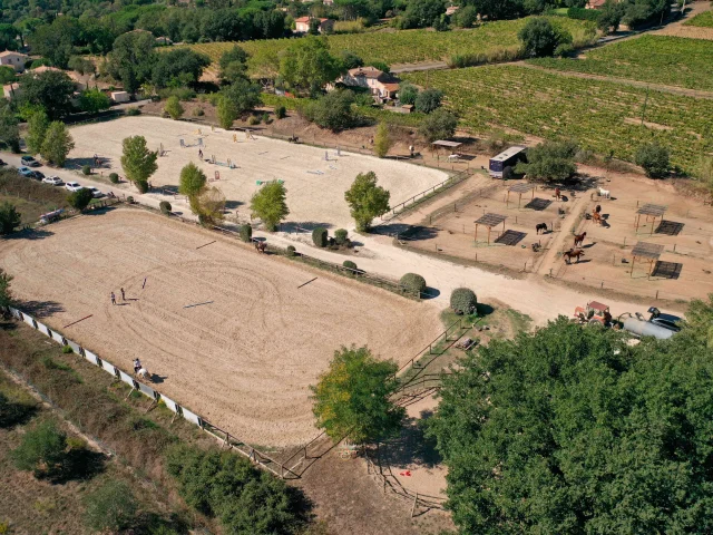 Mdme Stables2 Bd
