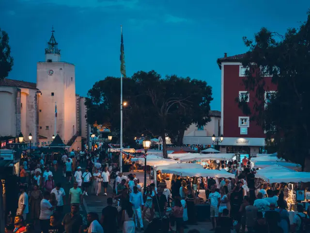 Port Grimaud Night Walk, Côte d’Azur 25